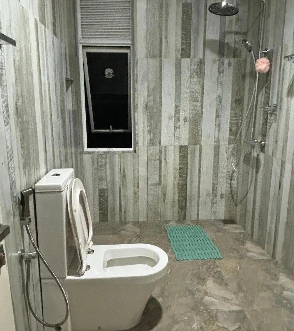 Genuine Resort كاندي فندق